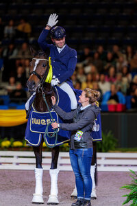 Ein überlegener Sieg: Franz Trischberger und seine Sarotti siegten zum zweiten Mal im Finale des IWEST Dressur Cups. | Foto: Lafrentz