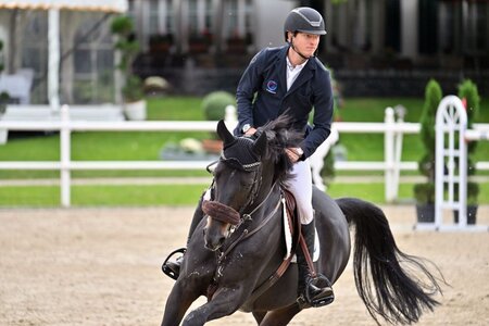 Simon Widmann und Qlawella Denfer in Albführen. Foto: Dill