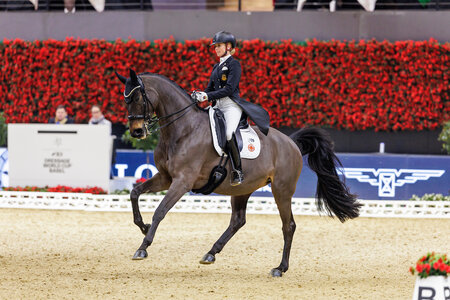 Einmal mehr unschlagbar: Jessica von Bredow-Werndl und Dalera. Foto: Lafrentz