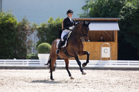 Jana Lang ist bei den Future Champions 2024 im Team der Jungen Reiter vertreten.  | © Sina Kuiper