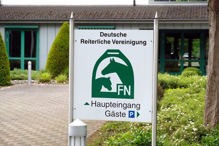 Die FN kommt derzeit nicht zur Ruhe. Ein unabhängiger Wirtschaftsbericht bezeichnet die aktuelle finanzielle Lage als "angespannt". | © Hartwig