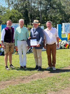 Sonderehrung für Fahrmeister Charly Geiger | © Rauser