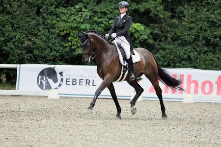 Lara Salzeder-Groschwitz freute sich beim Dressurturnier in Kreuth über gleich zwei S-Siege. | © Dill (Archiv)