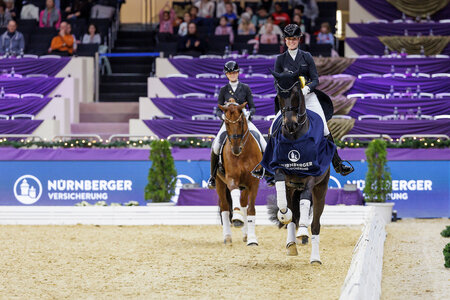 Juliane Brunkhorst setzte sich mit DSP Diamante Negro in der Einlaufprüfung zum Finale Nürnberger Burgpokal durch. | © Lafrentz