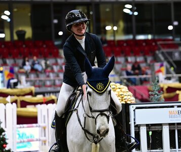 Emma Bachl erhielt in Leipzig jetzt das goldene Reitabzeichen. | © Dill
