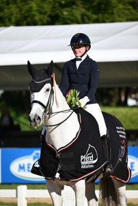 Von nun an reitet sie in Gold: Isabella John | © Fischer