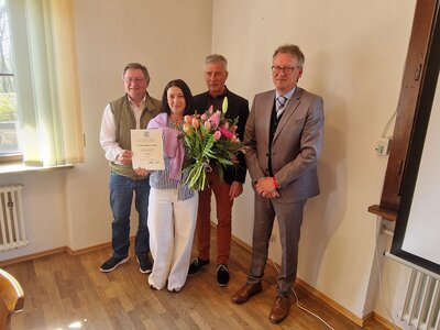 Die silberne Ehrennadel des Verbands gab's für Martina Blaha-Fröhler. | © Scheibenpflug