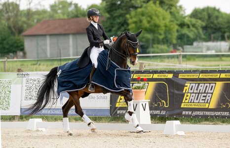 Selina Söder und Shosholoza auf der Ehrenrunde | © nh-fotografie