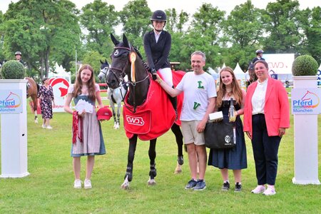 Ava Ferch triumphierte im Preis von CWD Deutschland | © Dill