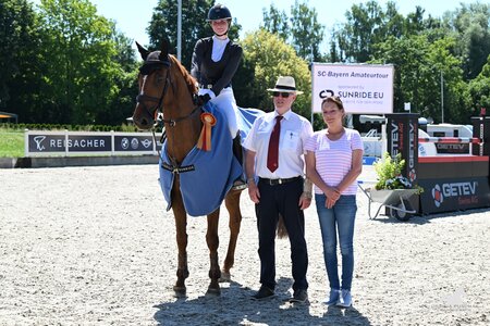 Sieger in der Amateur Large Tour des SC Bayern: Carlotta Reisacher und Haribo Gem | © Puschak