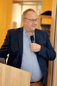 Herzlichen Glückwunsch Eddy Schuster! | © Doma Herzlichen Glückwunsch Eddy Schuster! | © Doma