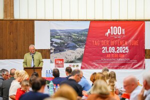 Minister Joachim Herrmann würdigte das Pferdezentrum Ansbach. | © Ermer