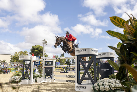 Richard Vogel und sein sprunggewaltiger Hengst United Touch S. | © FEI Richard Vogel und sein sprunggewaltiger Hengst United Touch S. | © FEI