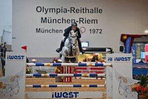 Auf dem Weg zum Sieg im iWEST Bayernchampionat: Max Weishaupt und Omerta Incipit | © Dill