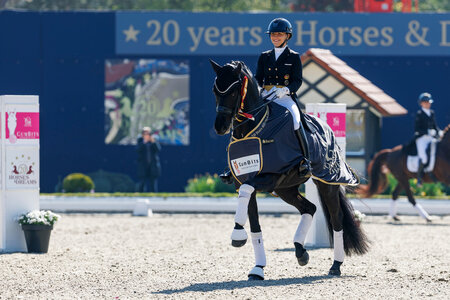Charlott-Maria Schürmann und Dante Pearl OLD brillierten in der CDI3*-Tour von Hagen. | © Lafrentz