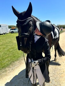 Helena Moosreiner freute sich mit Vitali auf dem Riedschreinerhof über ihren ersten S**-Sieg. | © privat