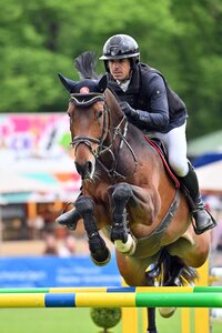 Stark im Zwei-Phasen-Springen: Max Schmid und Chupa Chup | © Dill