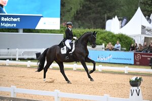 Yara Reichert und Force Majeure galoppierten zum 3*-Sieg in der DERBY Stars von Morgen-Halbfinalsqualifikation. | © Hubert Fischer