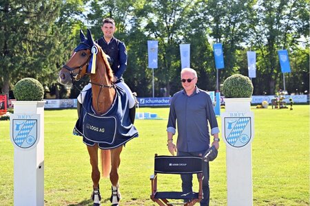Strahlende Sieger bei den U21-Reitern: Johan Feyler und Campino | © Dill