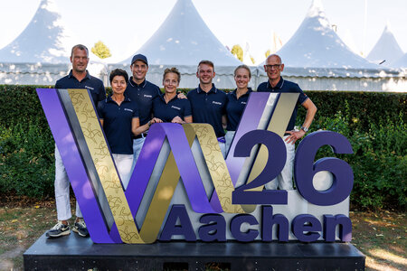 Die Dressurreiter machen am Dienstag noch vor der offiziellen Eröffnungsfeier den Auftakt. Das deutsche Team ist bereit. | © Lafrentz