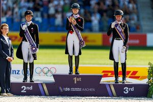 Die Medaillengewinner im Grand Prix Special bei den Weltmeisterschaften in Aachen: Cathrine Laudrup-Dufour, Charlotte Fry und Katharina Hemmer (v.l.n.r.) | © Lafrentz