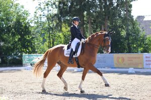 Ein eingespieltes Team: Romina Nieberle und ihre Free Willy in Kissing | © Dill 