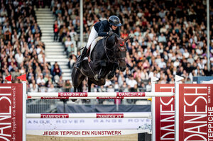 Katrin Eckermann und Chao Lee gaben im Samstagshauptspringen von Wien den Ton an. | © LGCT (frei)