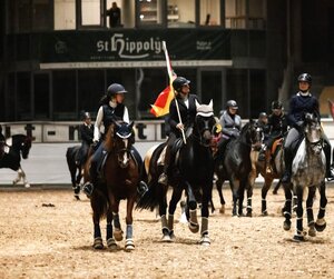 Beim Ostbayern-Cup in Kreuth kämpfen Reiter in der Working Equitation um Punkte. | © Stoib Photography/Presse