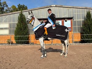 In Sonnefeld-Bieberbach standen die Amateure im Springsattel im Fokus. | © Privat